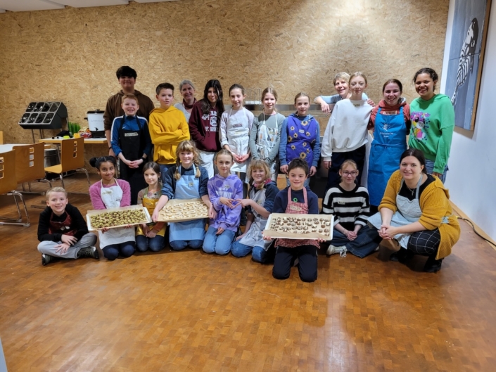 Plätzchenbacken in der Mensa