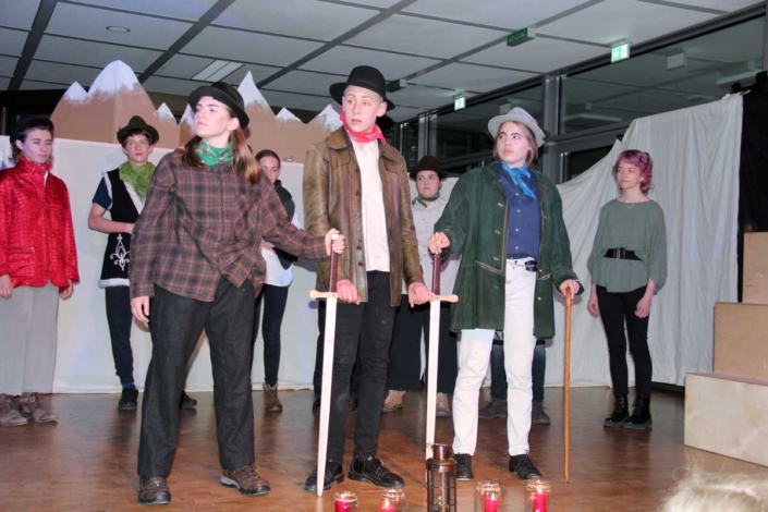 Oberstufen-Theater-AG spielt Schillers Wilhelm Tell