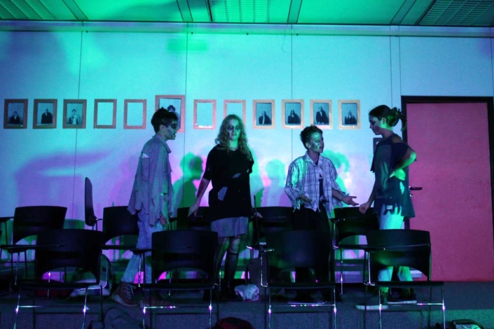 Unterstufentheater "Die verfluchte Schule"