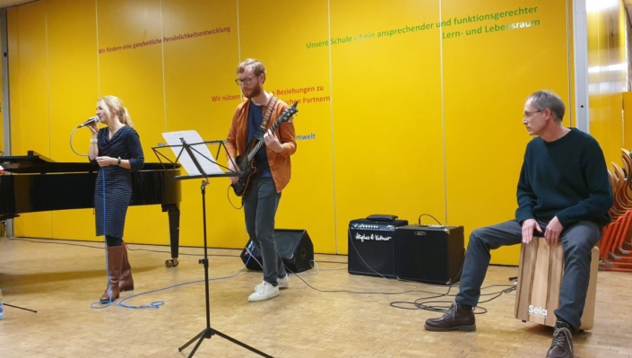 LehrerInnen-Kochen für die Mensa-KöchInnen