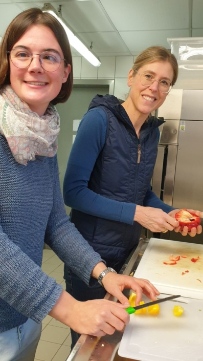 LehrerInnen-Kochen für die Mensa-KöchInnen