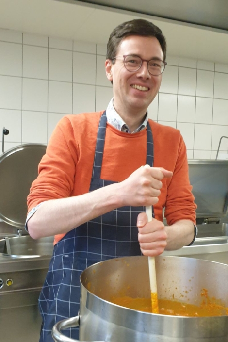 LehrerInnen-Kochen für die Mensa-KöchInnen