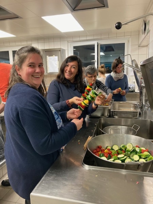 LehrerInnen-Kochen für die Mensa-KöchInnen