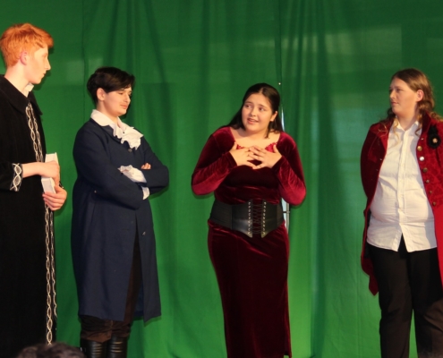 Oberstufen-Theater-AG spielt Shakespeares Sommernachtstraum