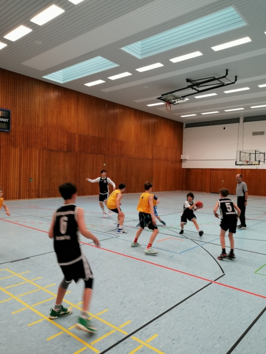 Schlossbasketballer erreichen dritten Platz beim Landesfinale