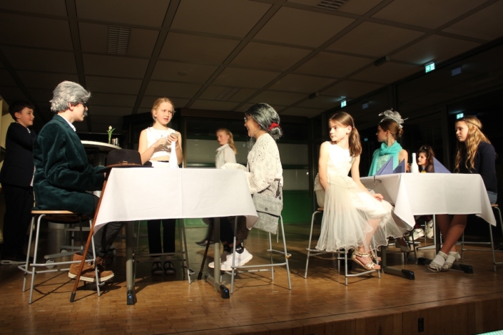 Unterstufen Theather-AG Wenn Das Licht Ausgeht