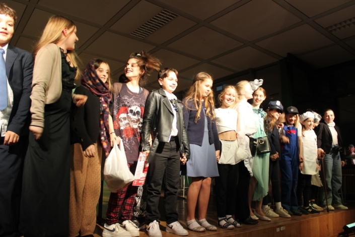 Unterstufen Theather-AG Wenn Das Licht Ausgeht