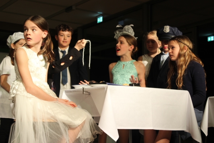 Unterstufen Theather-AG Wenn Das Licht Ausgeht