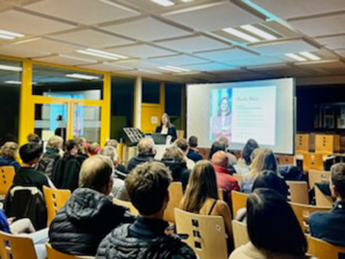 Gäste beim Vortrag von Money Skills fürs Leben