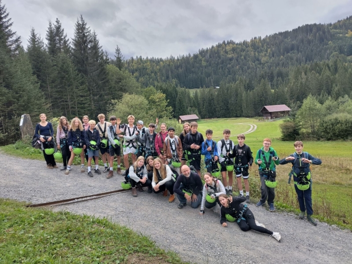 8e in Klettermontur