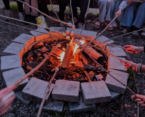 Lagerfeuer mit der 8d